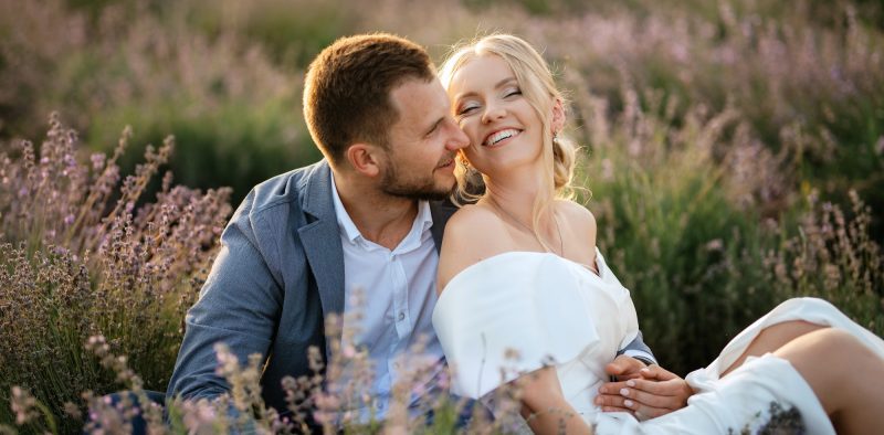 bride-and-groom-on-in-the-lavender-field-3.jpg
